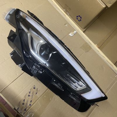 Αριστερό προβολέα OE 10550754 για το αυτοκίνητο MG SAIC Φιτάρισμα 2019 Λευκό MG ZS