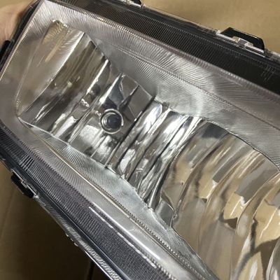 Αριστερός λαμπτήρας ομίχλης για το ROEWE RX5 OE 10258351 για να ανταποκρίνεται στις απαιτήσεις του πελάτη