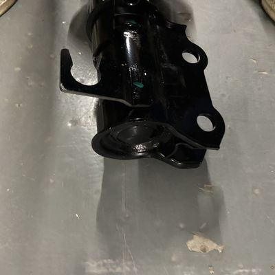 Εφοδιασμός αυτοκινήτων MG ZS Προς τα εμπρός δεξιά απορροφητήρα κρούσης αυτοκόλλησης OE 10242085 για SAIC