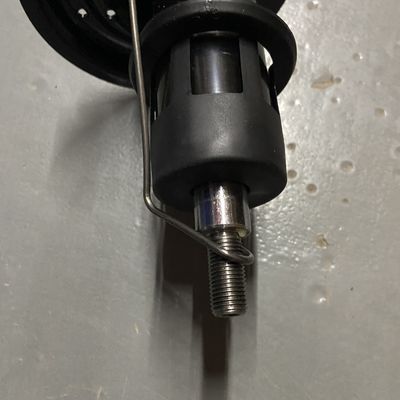 Εφοδιασμός αυτοκινήτων MG ZS Προς τα εμπρός δεξιά απορροφητήρα κρούσης αυτοκόλλησης OE 10242085 για SAIC